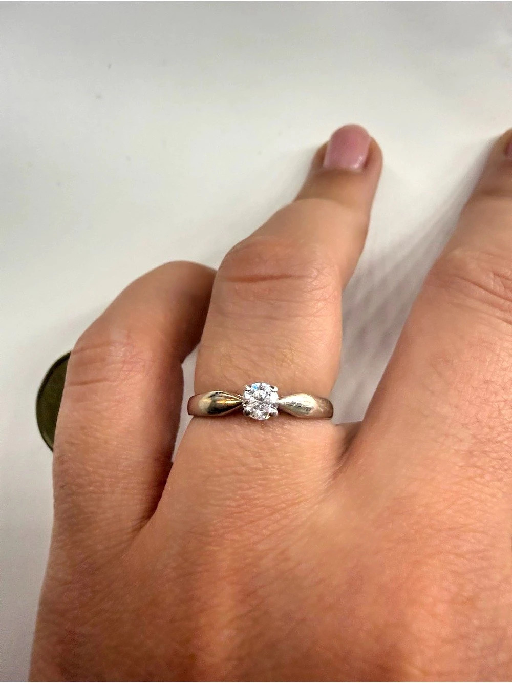 Stunning Classic Solitaire Engagement Ring - White Gold